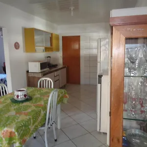Quarto em Acomodações Particulares Casa Geminada Em Jurerê, Florianópolis